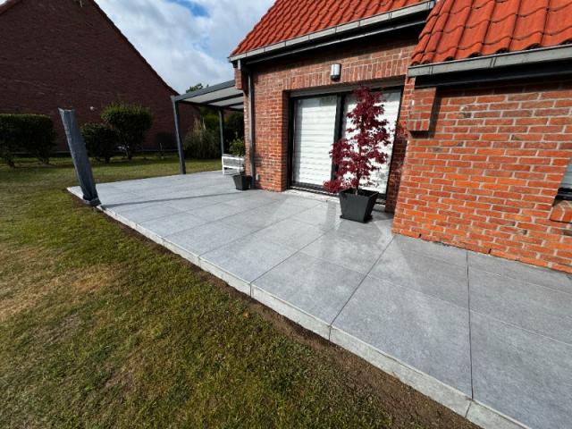 LA TERRASSE QUI TRANSFORME VOTRE EXTERIEUR CARRELAGE 80X80X2 POSE SUR PLOTS